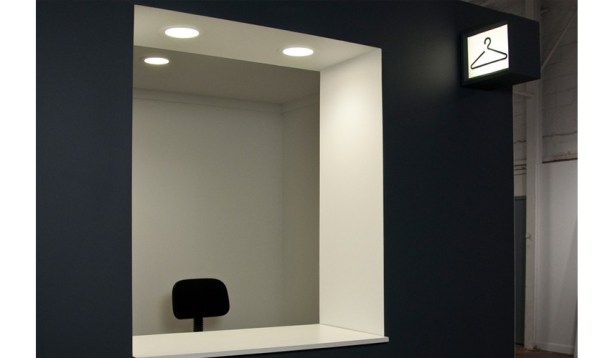 Daniel Cevallos, Check Room, performance/installation, 2011.